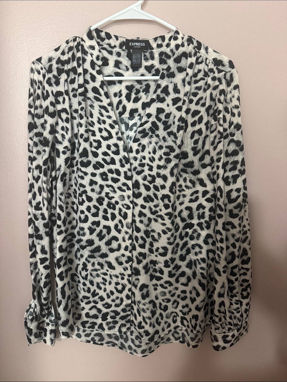 Express Black & White Leopard Print V-Neck Blouse